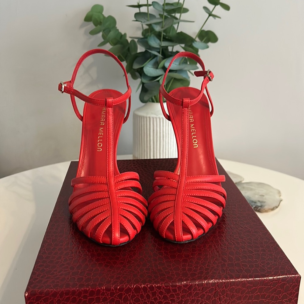 Tamara Mellon ‘Studio 54’ size 38 105mm comes with box and dust bag